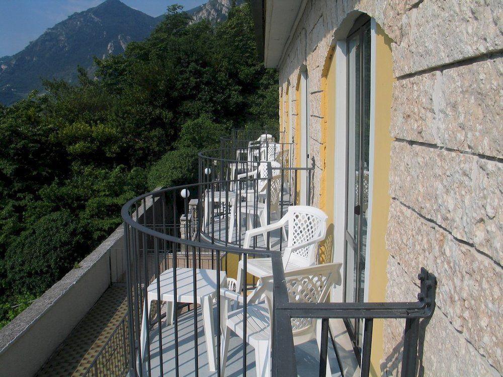 Hotel Villa Dirce Limone sul Garda Exterior foto